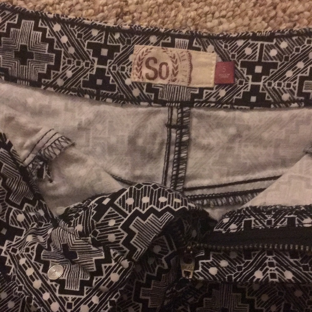 Shorts - Picture 5 of 6